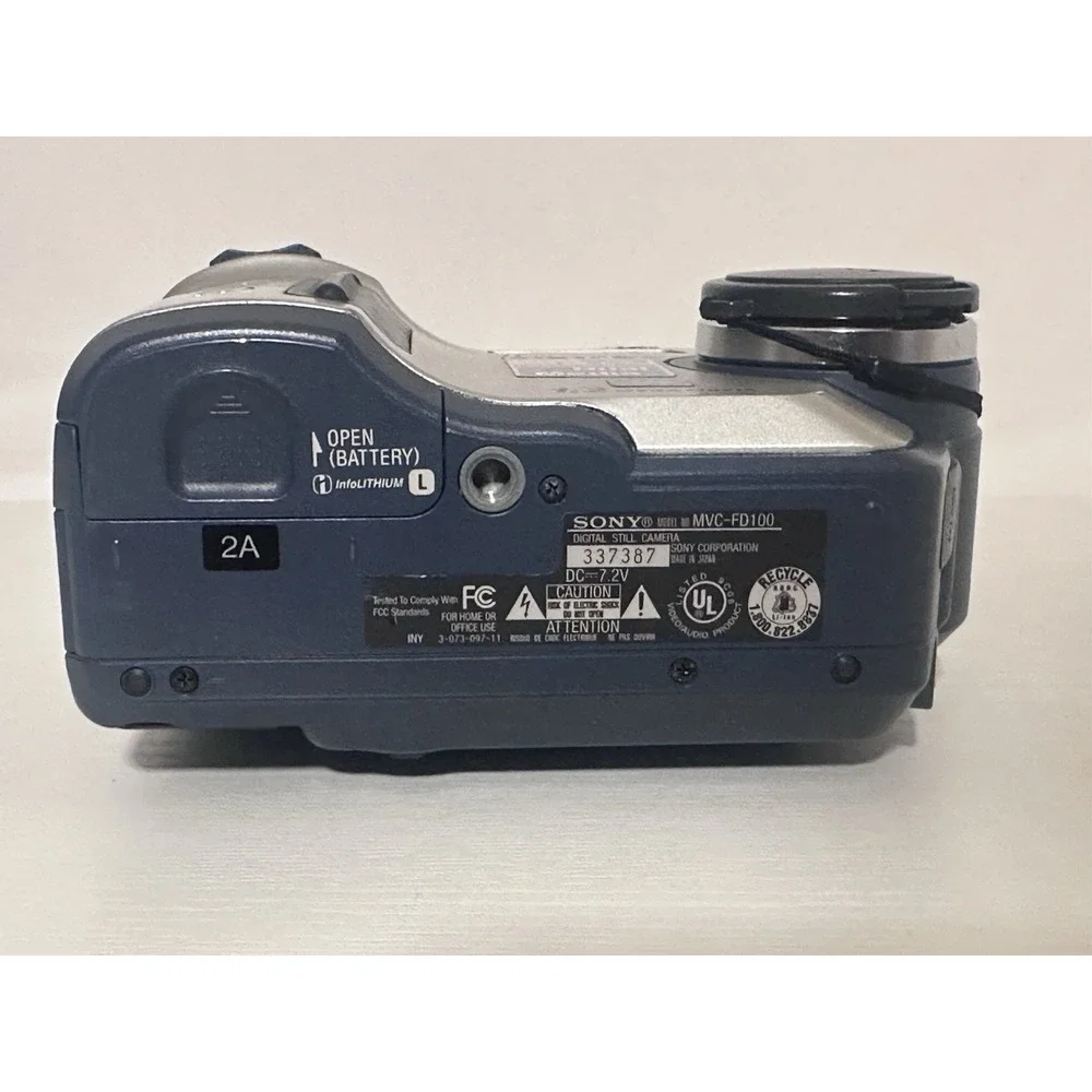 Sony Mavica MVC-FD100 1.2MP Digital Camera Floppy Disk Camera Untested